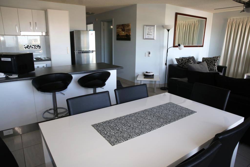 Cheltenham Apartments Caloundra Buitenkant foto