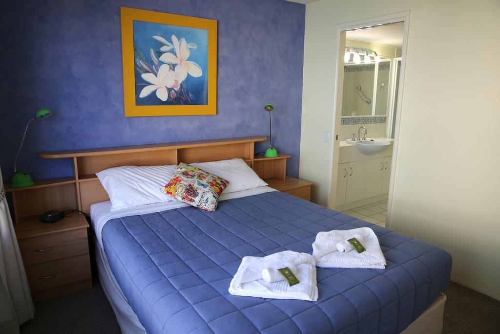 Cheltenham Apartments Caloundra Buitenkant foto