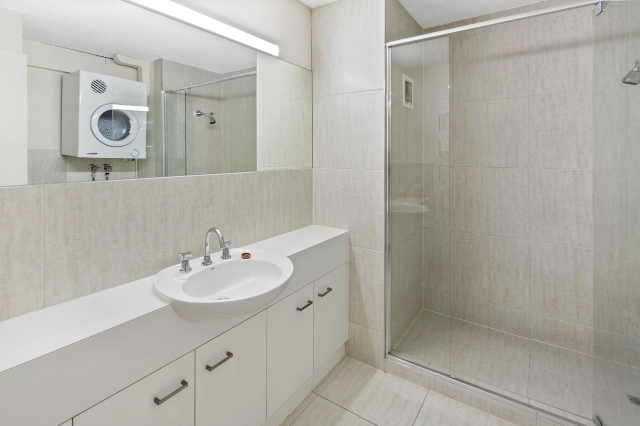 Cheltenham Apartments Caloundra Buitenkant foto