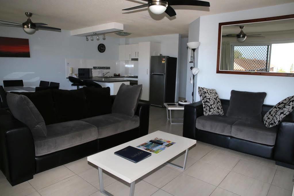 Cheltenham Apartments Caloundra Buitenkant foto