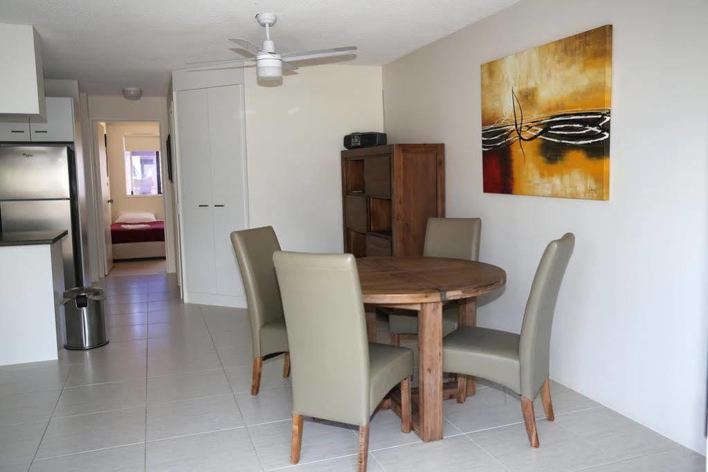 Cheltenham Apartments Caloundra Buitenkant foto